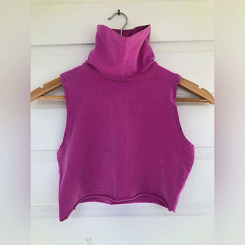 Bershka Sleeveless and Cropped Pink Turtleneck Top Size Eur L